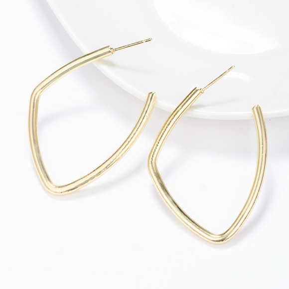 **LEIGHTON* Irregular Shape Gold Fashion Earrings - Picture 3 of 8